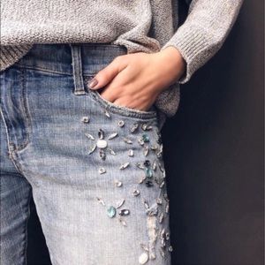 Anthropologie Pilcro hyphen jewel distressed jeans